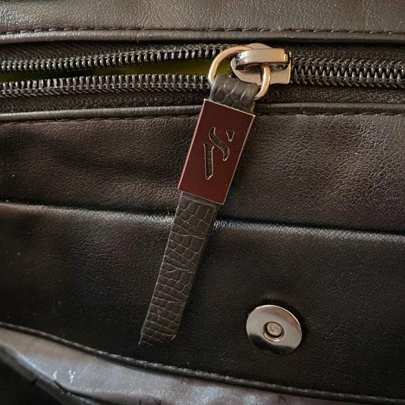 Simply Vera Vera Wang "Buena Satchel" Crossbody Purse Black Never Used **READ** - Picture 11 of 13